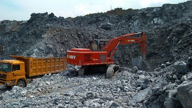 電動挖掘機.jpg 電動挖掘機.jpg