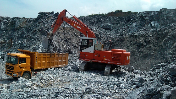 電動挖掘機.jpg 電動挖掘機.jpg