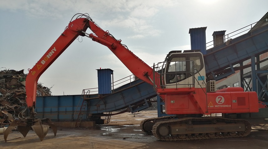 電動抓鋼機(jī).jpg 電動抓鋼機(jī).jpg