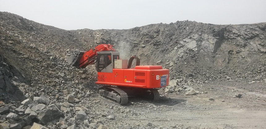 電動挖掘機(jī)