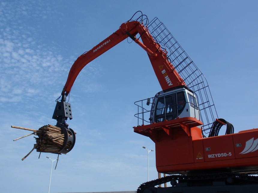 抓料機(jī).jpg 抓料機(jī).jpg