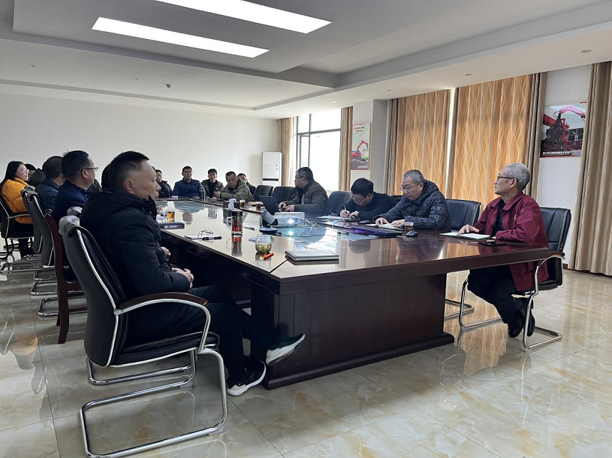 邦立重機培訓(xùn)會現(xiàn)場.png 邦立重機培訓(xùn)會現(xiàn)場.png