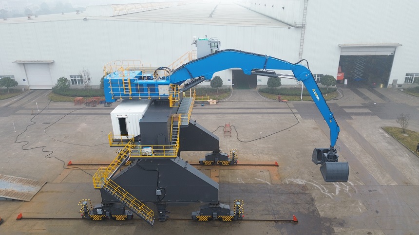 抓料機.jpg 抓料機.jpg