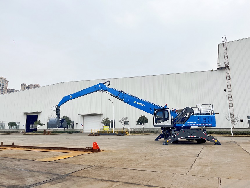 抓料機.jpg 抓料機.jpg