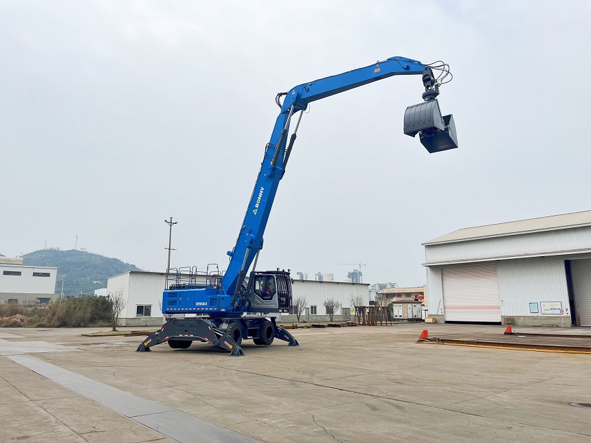 抓料機.jpg 抓料機.jpg