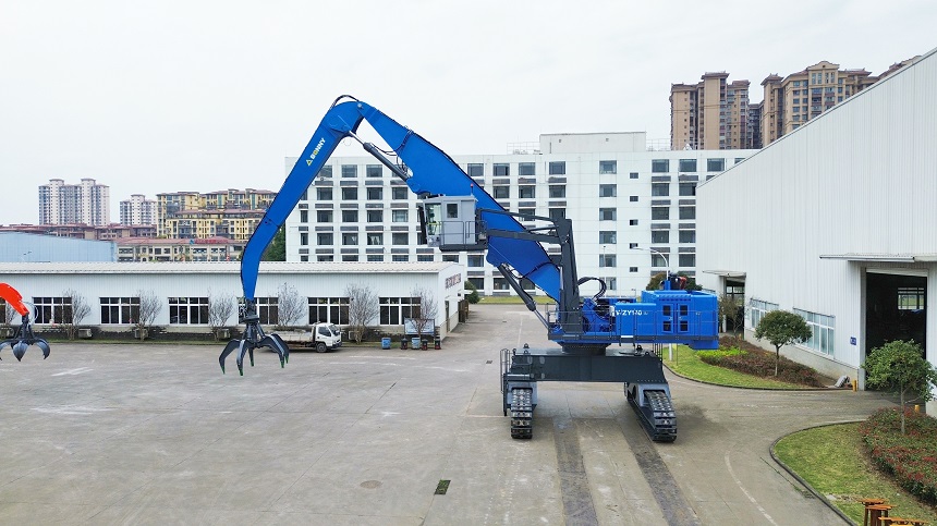 抓料機(jī).jpg 抓料機(jī).jpg