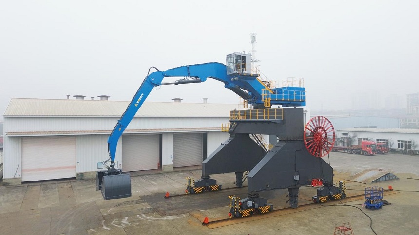 抓料機.jpg 抓料機.jpg