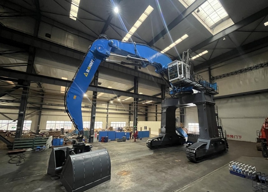 抓料機.jpg 抓料機.jpg